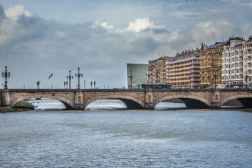 Obraz premium Santa Catalina Bridge over Urumea River in San Sebastian city also known as Donostia, Spain