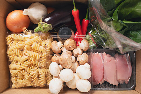 Meal kit delivery box