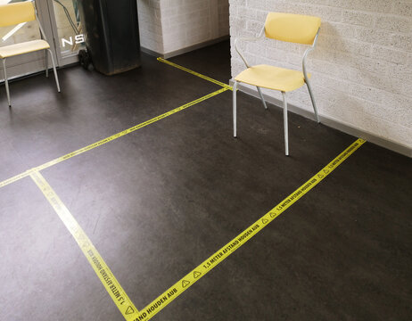 Anderhalvemetersamenleving: 5 feet distance society