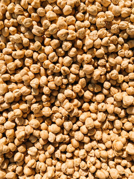 Sun dried organic chickpeas
