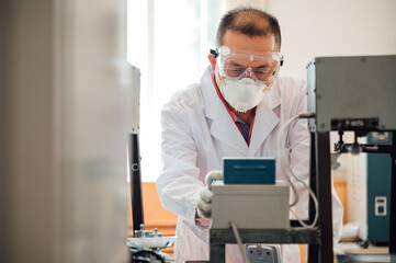 Scientist working in the laboratory