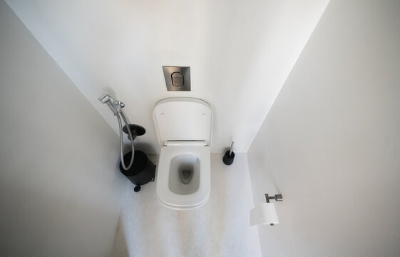 Modern Toilet