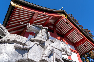 武蔵御嶽神社の騎馬像