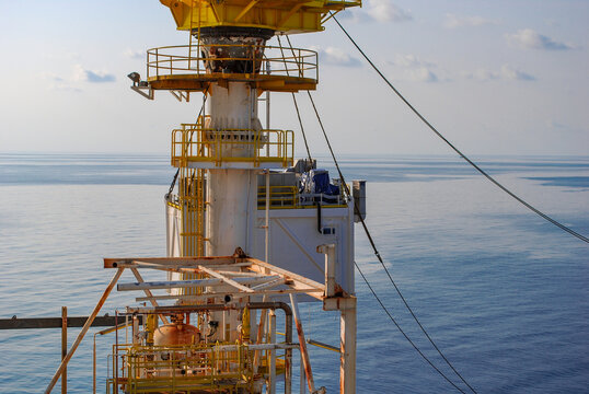 Heavy Lifting Operation Using Multiple High Capacity Cranes To Lift Heavy Material And Structure In Offshore Oil And Gas Platform.