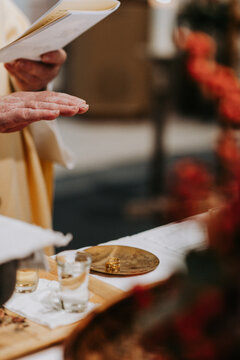 Blessing of wedding rings