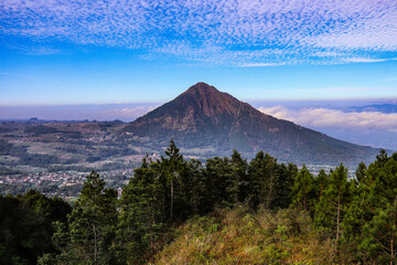 Fototapeta premium Andong mountain taken from Telomoyo mountain