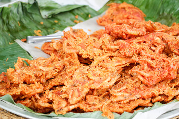 fried shrimp with crispy flour