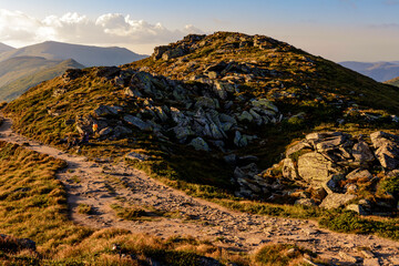 Tourist hiking trails of the Carpathians, Ukrainian tourist Montenegrin ridge, trails of the Ukrainian Carpathians.