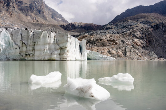 Melting Fellaria glacier
