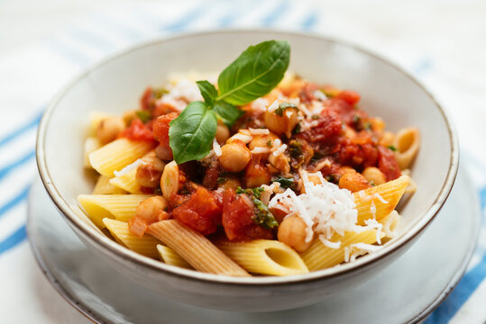Penne Pasta with Chickpeas and Kale
