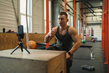 Sport couch giving advice and tips