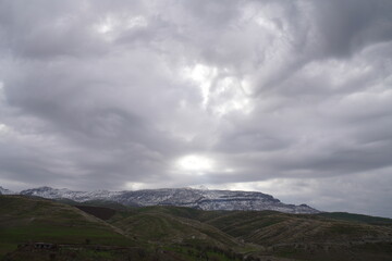 Obraz premium clouds over the mountains