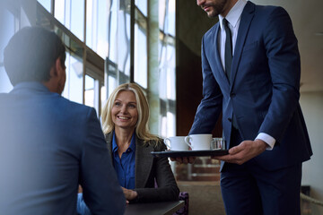 High quality customer service is a key to popularity of a cafe