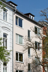 Fototapeta na wymiar Moderne monotone Wohngebäude, Mietshäuser, Reihenhäuser, Mehrfamilienhäuser, Bremen, Deutschland