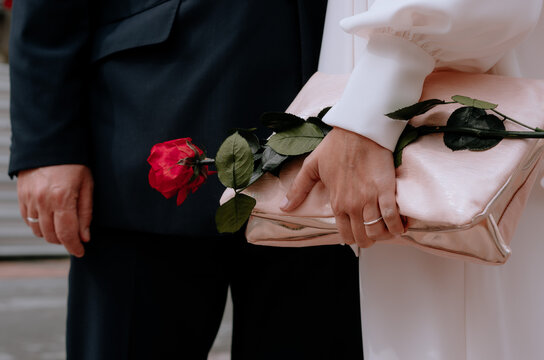 Pareja reci&eacute;n casada