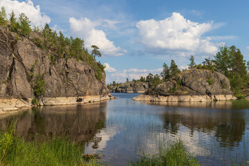 Fototapeta na wymiar Ladoga skerries nature Park. The island Honkasalo in august 