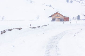 Fototapeta na wymiar Snow blizzard in the Tures valley.