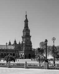 Torre de la Plaza de España en el parque de María Luisa de la ciudad de Sevilla