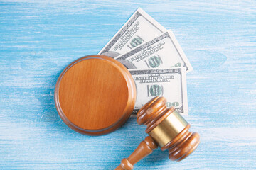 Hammer and money in court.