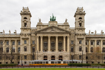 Fototapeta premium Parlamento o Parliament en la ciudad de Budapest, en el pais de Hungria
