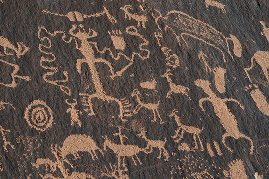USA, Utah. Ancient petroglyphs, Newspaper Rock, Indian Creek Canyon, Bears Ears National Monument.