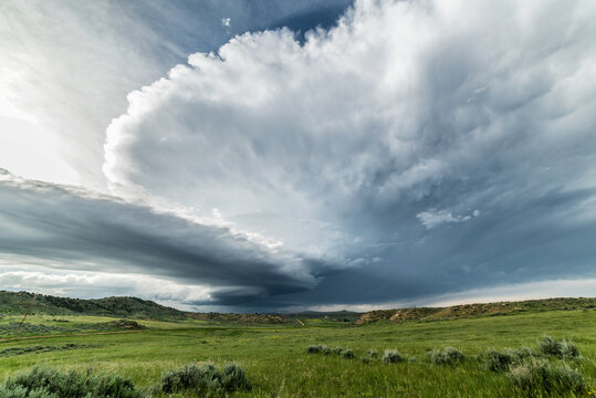 Extreme weather in the northern high plains of Montana. Photogenic supercell, USA