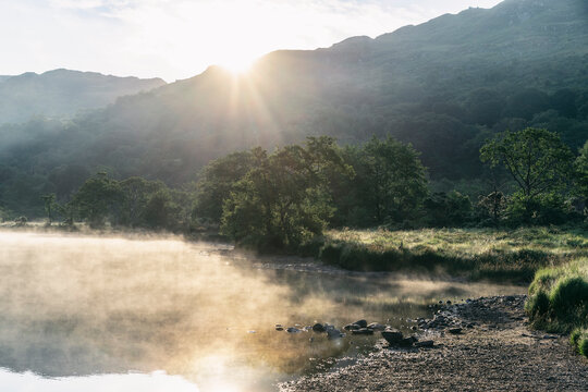 Llyn Gwynant lake on sunny day, Snowdonia, Llanberis, Gwynedd, UK