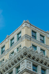 Obraz premium Washington, DC, USA - 29 June 2020: Beautifully decorated Facade of a historic Apartment Building