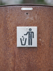 Obraz premium Abfalleimer