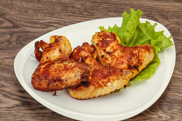Roasted chicken wings with spices