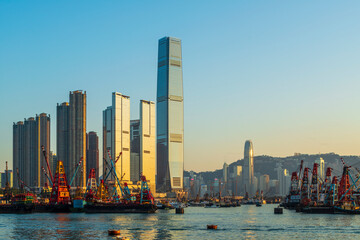 Fototapeta premium Hong Kong West Kowloon at Sunset