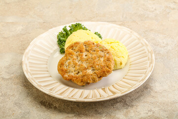 Chicken cutlet with mashed potato
