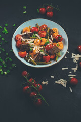 Garnelen Tomaten und Rindfleich 