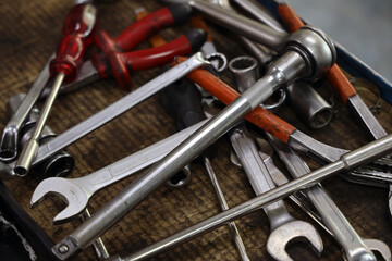 tools and equipment in the car service