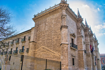 Fototapeta na wymiar Perspectiva lateral del palacio Santa Cruz en Valladolid, de estilo renacentista