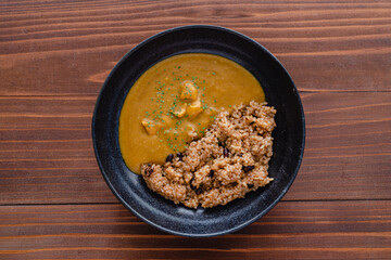 寝かせ玄米とカレー