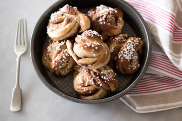 Baking scrolls