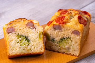 カリフラワーとブロッコリーのケークサレ