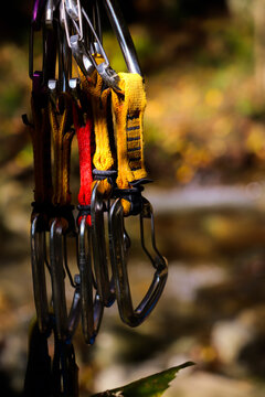   clibing in the mountain
