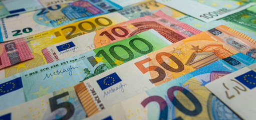 Viele Euroscheine Banknoten 