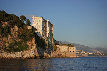 Naklejka premium Palace in front of the sea