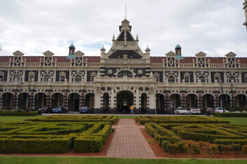 Obraz premium Historical Railway Station in Dunedin at New Zealand