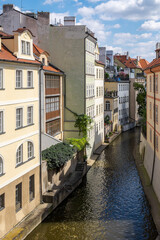 Fototapeta na wymiar Häuser am Kanal, Prager Kleinseite