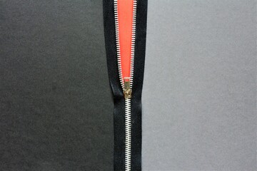 black zipper  © Erika