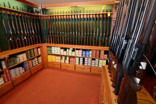 Armurerie traditionnelle, vente de fusils de chasse et cartouches