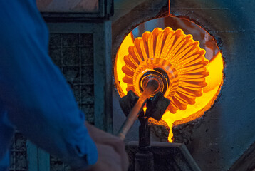 Murano artist creating a lamp