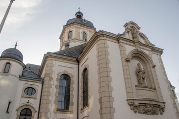 Würselen - Die Pfarrkirche St. Sebastian zu Würselen ist eine dem hl. Sebastian geweihte katholische Kirche im Zentrum von Würselen