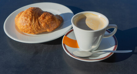 Café con leche para acompañar todo tipo de comida