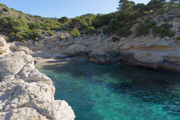 Cala conill en Benidorm, hombre haciendo buceo