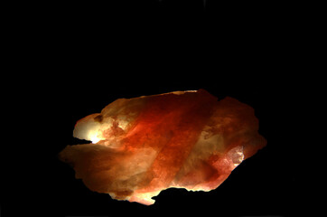 Cristallo di tormalina rossa, anche detta rubellite, con quarzo.